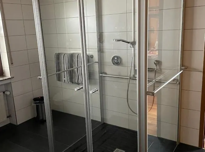 Eifelblick 度假居 *